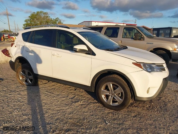 2015 Toyota RAV4 XLE with VIN JTMWFREV4FD069471, listed as a IAAI auction lot 41854384 with 168,663 mi miles. Bid and sale history available at carsss.com. Image 1.