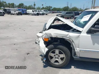 2010 Jeep Commander Sport с VIN 1J4RH4GK9AC140962, выставлен на аукционе IAAI как лот 42117872 с пробегом 177 640 миль миль и . История ставок и продаж доступна на DreamBid. Изображение 13.