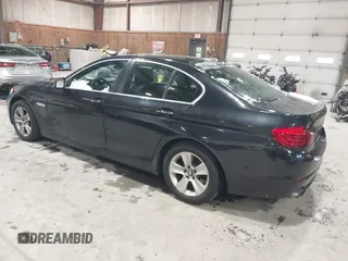 2013 BMW 5 Series 528i xDrive with VIN WBAXH5C57DD109045, listed as a IAAI auction lot 41525875 with 121,549 mi miles. Bid and sale history available at carsss.com. Image 3.