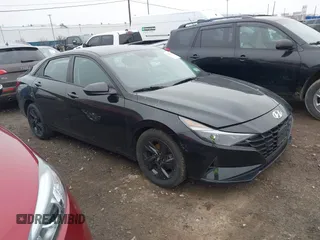2021 Hyundai Elantra SEL z VIN KMHLM4AG7MU091735, wystawiony jako IAAI lot #42002197 z przebiegiem 49 181 mil mil oraz . Historia ofert i sprzedaży dostępna na DreamBid. Obrazek 1.