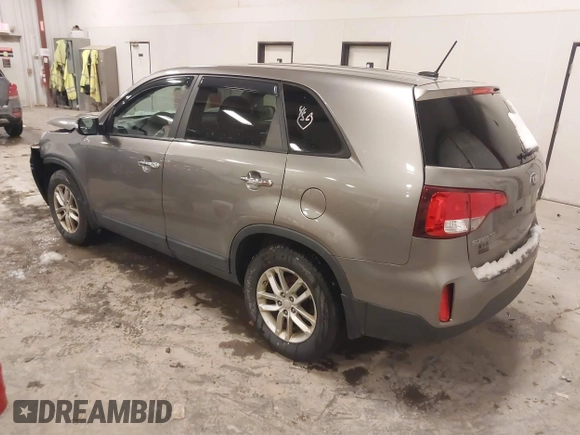 2014 Kia Sorento LX with VIN 5XYKT3A6XEG545998, listed as a IAAI auction lot 41351003 with 153,668 mi miles. Bid and sale history available at carsss.com. Image 3.
