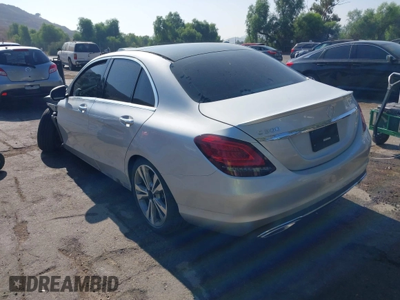 2020 Mercedes-Benz C 300 с VIN WDDWF8DB7LR526991, выставлен на аукционе IAAI как лот 40438514 с пробегом 49 781 миль миль и . История ставок и продаж доступна на DreamBid. Изображение 3.