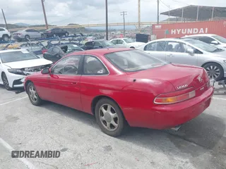 1996 Lexus SC 300 z VIN JT8CD32Z3T0034600, wystawiony jako IAAI lot #42106378 z przebiegiem 163 126 mil mil oraz . Historia ofert i sprzedaży dostępna na DreamBid. Obrazek 3.