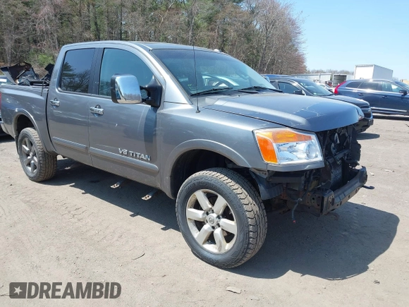 2015 Nissan Titan SV z VIN 1N6AA0EC4FN500837, wystawiony jako IAAI lot #42004647 z przebiegiem 140 603 mil mil oraz . Historia ofert i sprzedaży dostępna na DreamBid. Obrazek 1.