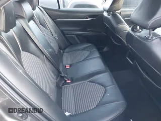 2021 Toyota Camry SE z VIN 4T1G11BK8MU030308, wystawiony jako IAAI lot #41419236 z przebiegiem 32 624 mil mil oraz . Historia ofert i sprzedaży dostępna na DreamBid. Obrazek 8.