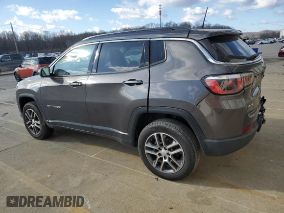 2017 Jeep Compass Latitude z VIN 3C4NJDBB7HT651763, wystawiony jako Copart lot #55028475 z przebiegiem 46 504 mil mil oraz Szkoda całkowita • Salvage title. Historia ofert i sprzedaży dostępna na DreamBid. Obrazek 2.