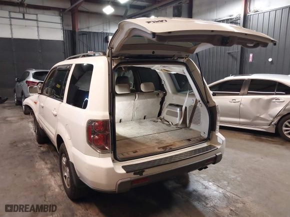 2007 Honda Pilot EX-L with VIN 5FNYF18507B019943, listed as a IAAI auction lot 41986403 with 179,379 mi miles. Bid and sale history available at carsss.com. Image 3.