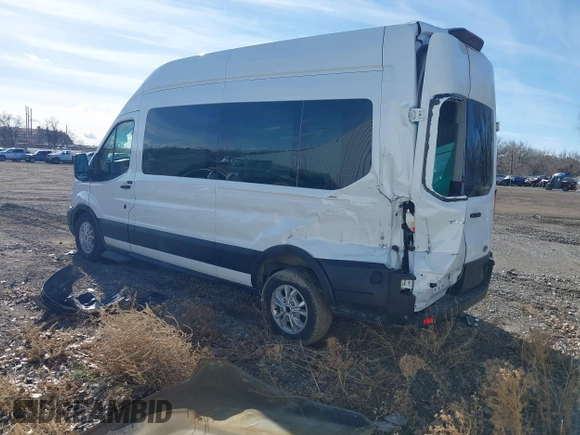 2024 Ford Transit Passenger XL with VIN 1FBAX2X85RKA46890, listed as a IAAI auction lot 41648977 with 20,637 mi miles and . Bid and sale history available at DreamBid. Image 3.