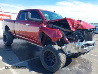 2015 Ram 2500 Tradesman z VIN 3C6UR5CL2FG586495, wystawiony jako IAAI lot #41851554 z przebiegiem 151 686 mil mil oraz . Historia ofert i sprzedaży dostępna na DreamBid. Obrazek 1.