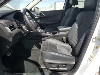 2023 Mitsubishi Outlander SE with VIN JA4J3UA88PZ030922, listed as a Copart auction lot 46512755 with 48,396 mi miles and Salvage Title. Bid and sale history available at carsss.com. Image 7.