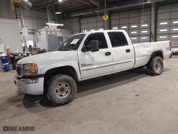 2004 GMC Sierra 2500HD SLE with VIN 1GTHK23134F120214, listed as a IAAI auction lot 41611677 with 315,585 mi miles. Bid and sale history available at carsss.com. Image 18.