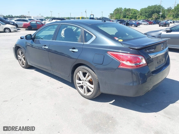 2013 Nissan Altima 3.5 SL with VIN 1N4BL3AP3DN515859, listed as a IAAI auction lot 42006305 with 158,472 mi miles. Bid and sale history available at carsss.com. Image 3.