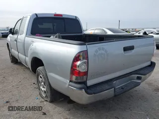 2010 Toyota Tacoma z VIN 5TETX4CN7AZ711543, wystawiony jako IAAI lot #41364581 z przebiegiem 242 820 mil mil oraz . Historia ofert i sprzedaży dostępna na DreamBid. Obrazek 3.