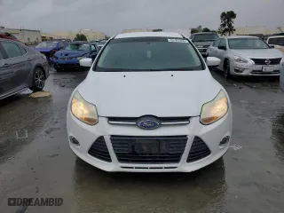 2012 Ford Focus SE with VIN 1FAHP3F23CL140108, listed as a Copart auction lot 43767355 with 145,231 mi miles and Salvage Title. Bid and sale history available at carsss.com. Image 5.