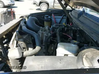 2007 Chevrolet Tahoe LT z VIN 1GNFC13067J381397, wystawiony jako IAAI lot #42021684 z przebiegiem 141 333 mil mil oraz . Historia ofert i sprzedaży dostępna na DreamBid. Obrazek 16.