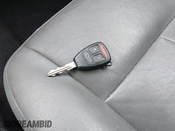 2005 Chrysler 300 with VIN 2C3AA53G85H663170, listed as a IAAI auction lot 41541330 with 198,041 mi miles. Bid and sale history available at carsss.com. Image 11.
