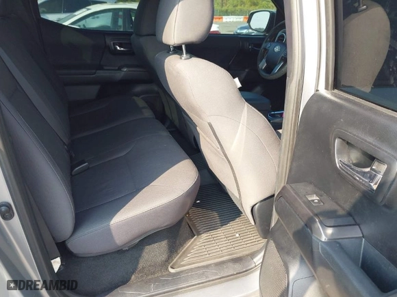 2017 Toyota Tacoma SR5 with VIN 3TMCZ5AN4HM078820, listed as a IAAI auction lot 41529685 with 119,759 mi miles. Bid and sale history available at carsss.com. Image 8.