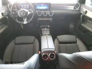 2025 Mercedes-Benz CLA 250 z VIN W1K5J4GB0SN527923, wystawiony jako Copart lot #60036575 z przebiegiem 21 140 mil mil oraz Czysty tytuł • Clean title. Historia ofert i sprzedaży dostępna na DreamBid. Obrazek 8.