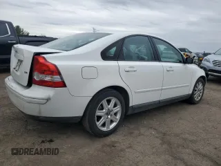 2005 Volvo S40 z VIN YV1MS390652070964, wystawiony jako Copart lot #79863784 z przebiegiem 171 753 mil mil oraz Szkoda całkowita • Salvage title. Historia ofert i sprzedaży dostępna na DreamBid. Obrazek 3.