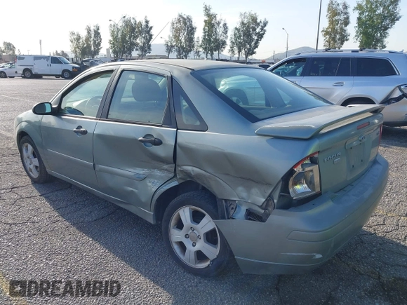 2006 Ford Focus S with VIN 1FAFP34N66W109359, listed as a IAAI auction lot 41975720 with 229,870 mi miles and . Bid and sale history available at carsss.com. Image 3.