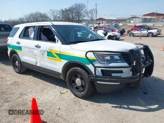 2017 Ford Police Interceptor Utility z VIN 1FM5K8AR7HGA77216, wystawiony jako IAAI lot #41781753 z przebiegiem 151 245 mil mil oraz . Historia ofert i sprzedaży dostępna na DreamBid. Obrazek 1.