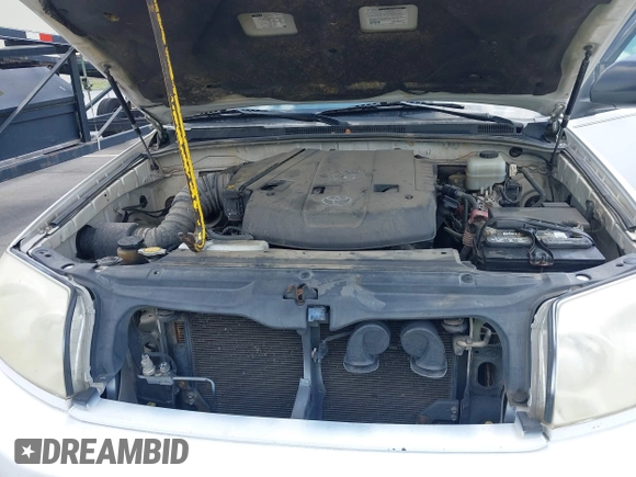2005 Toyota 4Runner SR5 z VIN JTEZU14R450047481, wystawiony jako IAAI lot #42147140 z przebiegiem 252 609 mil mil oraz . Historia ofert i sprzedaży dostępna na DreamBid. Obrazek 10.