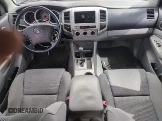 2006 Toyota Tacoma z VIN 5TELU42NX6Z230199, wystawiony jako Copart lot #52438075 z przebiegiem 201 754 mil mil oraz Szkoda całkowita • Salvage title. Historia ofert i sprzedaży dostępna na DreamBid. Obrazek 8.
