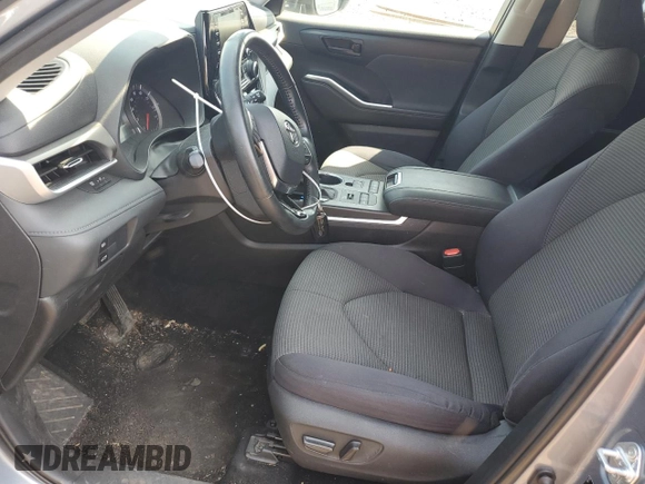 2020 Toyota Highlander LE z VIN 5TDBZRBH3LS014952, wystawiony jako Copart lot #60705475 z przebiegiem 47 186 mil mil oraz Szkoda całkowita • Salvage title. Historia ofert i sprzedaży dostępna na DreamBid. Obrazek 7.
