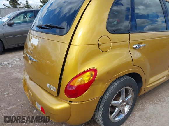 2002 Chrysler PT Cruiser Limited with VIN 3C8FY68B52T332824, listed as a IAAI auction lot 42097107 with 125,258 mi miles. Bid and sale history available at carsss.com. Image 15.