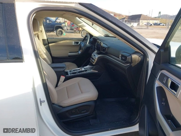 2022 Ford Explorer XLT with VIN 1FMSK8DH2NGA22674, listed as a IAAI auction lot 41726835 with 34,966 mi miles. Bid and sale history available at carsss.com. Image 5.