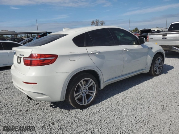 2013 BMW X6 M with VIN 5YMGZ0C51D0C40136, listed as a Copart auction lot 86296144 with 110,413 mi miles and Salvage Title. Bid and sale history available at carsss.com. Image 3.