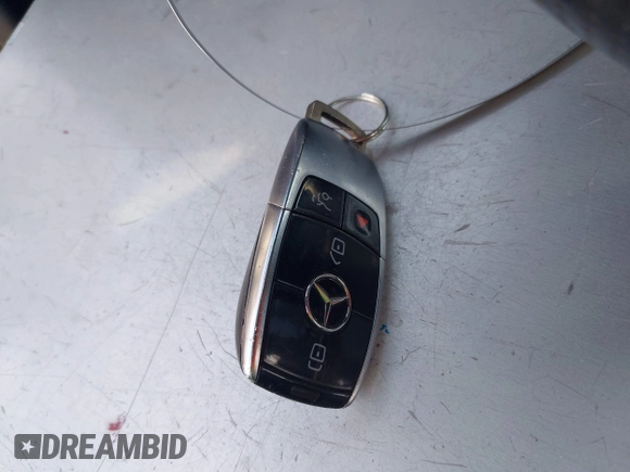 2018 Mercedes-Benz E-Class E 300 with VIN WDDZF4JB5JA455098, listed as a IAAI auction lot 41860177 with 84,612 mi miles. Bid and sale history available at carsss.com. Image 11.