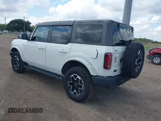 2024 Ford Bronco Outer Banks with VIN 1FMEE8BP7RLA34167, listed as a IAAI auction lot 40509267 with 2,180 mi miles. Bid and sale history available at carsss.com. Image 3.