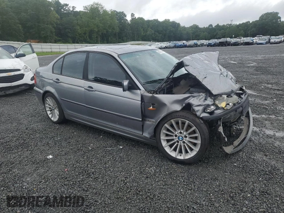 2004 BMW 3 Series 325i with VIN WBAEV33444KR30384, listed as a Copart auction lot 64072644 with 0 mi miles and Salvage Title. Bid and sale history available at carsss.com. Image 4.