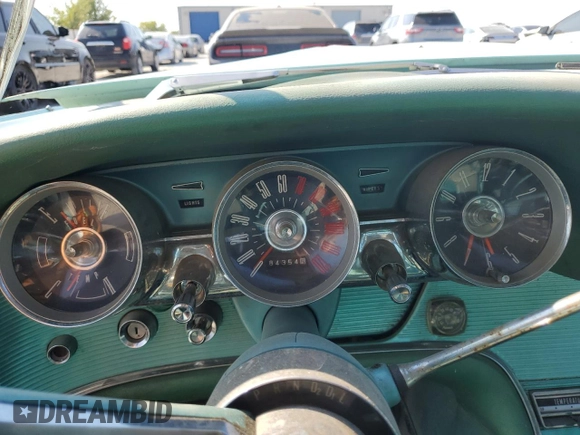 1961 Ford Thunderbird with VIN 1Y71Z144517, listed as a Copart auction lot 73210934 with 84,354 mi miles and Non Repairable. Bid and sale history available at DreamBid. Image 9.