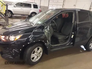 2022 Chevrolet Trax LS with VIN KL7CJNSM5NB503037, listed as a IAAI auction lot 41564474 with 24,121 mi miles. Bid and sale history available at carsss.com. Image 6.