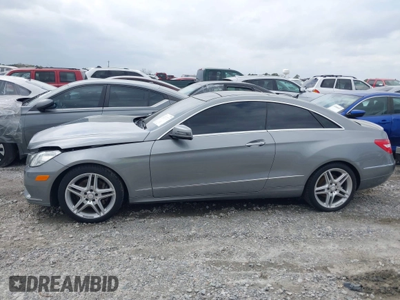 2013 Mercedes-Benz E-Class E 350 with VIN WDDKJ8JB3DF210590, listed as a IAAI auction lot 41813869 with 77,247 mi miles. Bid and sale history available at carsss.com. Image 14.