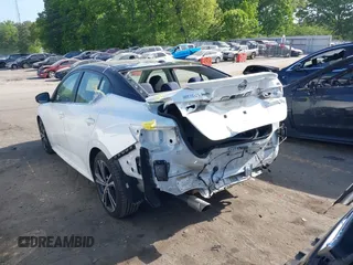 2020 Nissan Sentra SR z VIN 3N1AB8DV6LY290485, wystawiony jako IAAI lot #42082911 z przebiegiem 74 125 mil mil oraz . Historia ofert i sprzedaży dostępna na DreamBid. Obrazek 3.