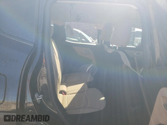 2018 Jeep Renegade Altitude with VIN ZACCJABB3JPJ02044, listed as a Copart auction lot 82567534 with 87,779 mi miles and Salvage title. Bid and sale history available at DreamBid. Image 10.