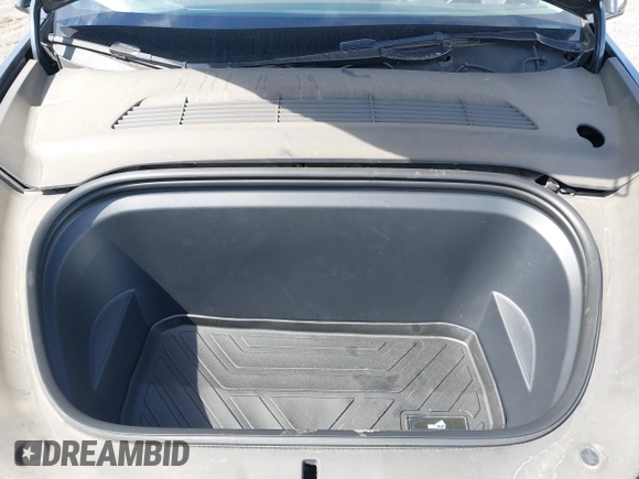 2022 Tesla Model Y Long Range with VIN 7SAYGDEE2NA017434, listed as a IAAI auction lot 41842025 with 35,164 mi miles and . Bid and sale history available at DreamBid. Image 10.
