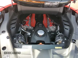 2024 Ferrari SF90 z VIN ZFF96NMA5R0306616, wystawiony jako Copart lot #82438994 z przebiegiem 190 mil mil oraz Szkody całkowita. Historia ofert i sprzedaży dostępna na DreamBid. Obrazek 11.