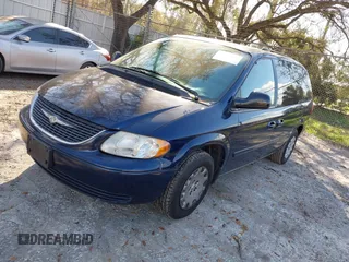 2004 Chrysler Town & Country LX with VIN 2C8GP44R14R510023, listed as a IAAI auction lot 41541652 with 213,273 mi miles. Bid and sale history available at carsss.com. Image 2.