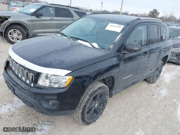 2012 Jeep Compass Latitude with VIN 1C4NJDEB2CD638820, listed as a IAAI auction lot 41421506 with 118,272 mi miles. Bid and sale history available at carsss.com. Image 2.