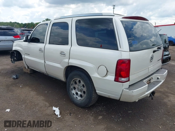 2003 Cadillac Escalade z VIN 1GYEK63N43R166347, wystawiony jako IAAI lot #42377612 z przebiegiem 255 892 mil mil oraz . Historia ofert i sprzedaży dostępna na DreamBid. Obrazek 3.