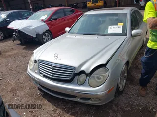 2003 Mercedes-Benz E 500 z VIN WDBUF70J73A332919, wystawiony jako IAAI lot #42477689 z przebiegiem Nie podano mil oraz . Historia ofert i sprzedaży dostępna na DreamBid. Obrazek 6.