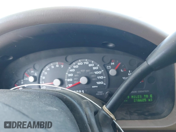 2005 Ford Explorer XLT с VIN 1FMZU63K65UA11317, выставлен на аукционе IAAI как лот 42603292 с пробегом 218 625 миль миль и . История ставок и продаж доступна на DreamBid. Изображение 7.
