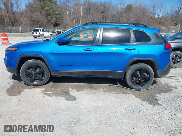 2018 Jeep Cherokee Latitude z VIN 1C4PJMCB5JD592960, wystawiony jako IAAI lot #41599164 z przebiegiem 155 038 mil mil oraz . Historia ofert i sprzedaży dostępna na DreamBid. Obrazek 14.
