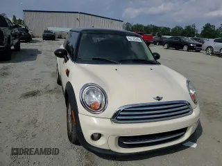 2013 MINI Hardtop с VIN WMWSU3C57DT681944, выставлен на аукционе Copart как лот 60126245 с пробегом 118 319 миль миль и Списание • Salvage title. История ставок и продаж доступна на DreamBid. Изображение 13.
