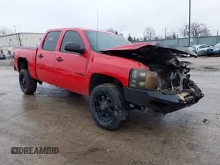 2009 Chevrolet Silverado 1500 LT with VIN 3GCEK23399G197745, listed as a IAAI auction lot 41747081 with Not Provided miles and . Bid and sale history available at DreamBid. Image 1.
