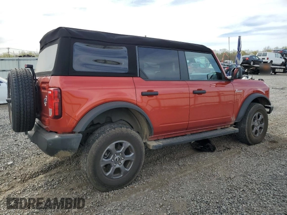 2024 Ford Bronco Big Bend z VIN 1FMDE7BH7RLA10353, wystawiony jako Copart lot #54209345 z przebiegiem 10 606 mil mil oraz Szkoda całkowita • Salvage title. Historia ofert i sprzedaży dostępna na DreamBid. Obrazek 3.